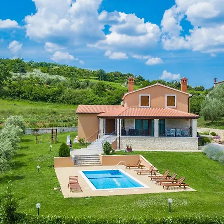 Fiore Spinovci Rakotule