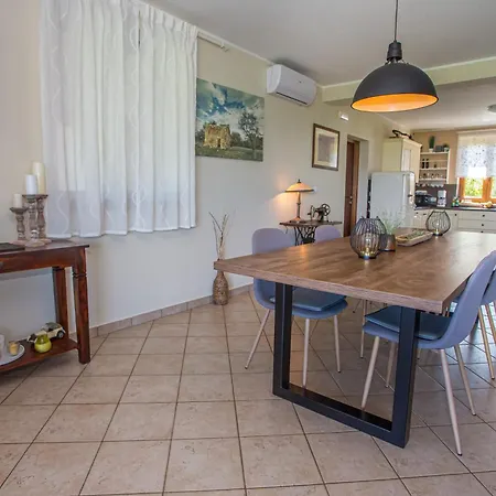 Fiore Spinovci Willa