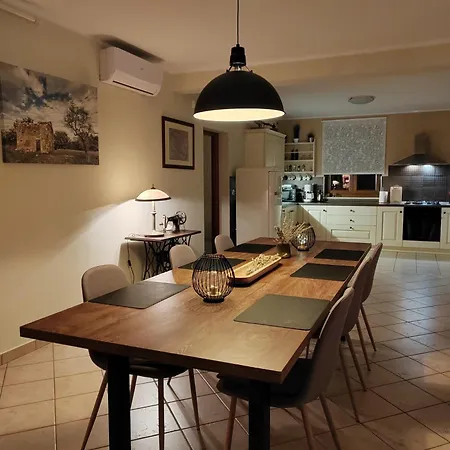 Fiore Spinovci Willa Rakotule