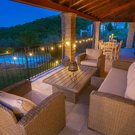 Willa Fiore Spinovci Rakotule