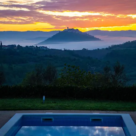 Fiore Spinovci Willa Rakotule