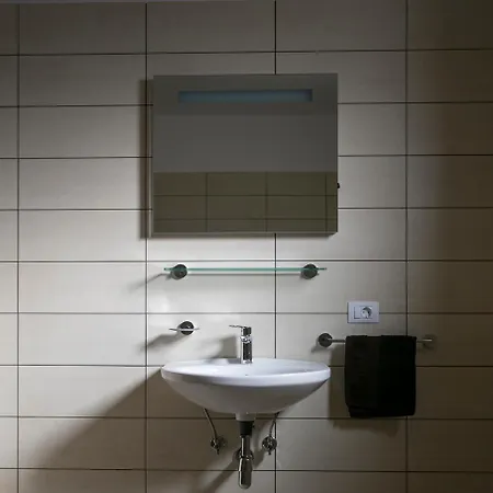 Fiore Spinovci Willa Rakotule